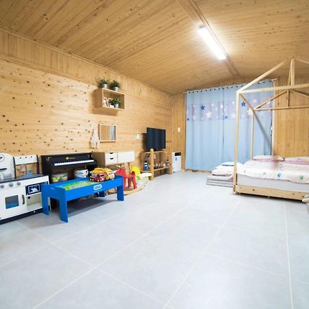 Jeju Sunflower Pension Seogwipo Ngoại thất bức ảnh