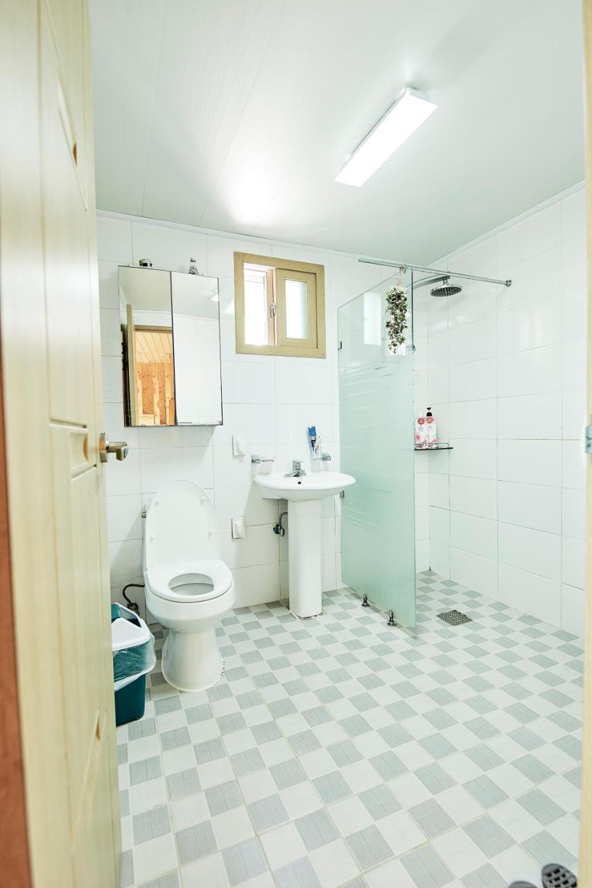 Jeju Sunflower Pension Seogwipo Ngoại thất bức ảnh