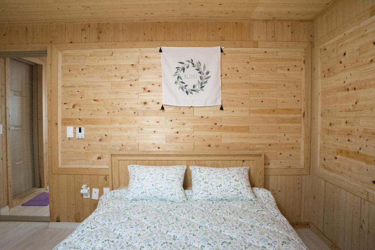Jeju Sunflower Pension Seogwipo Ngoại thất bức ảnh