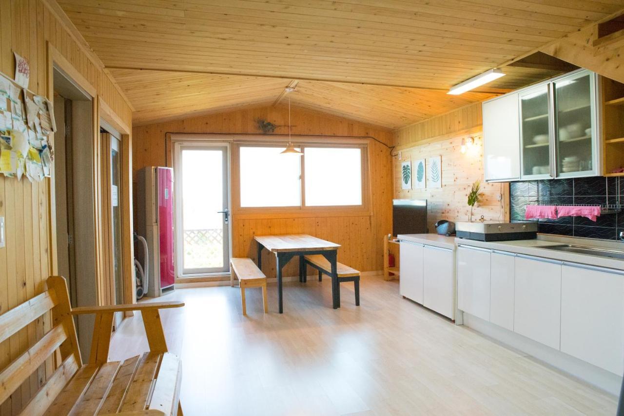 Jeju Sunflower Pension Seogwipo Ngoại thất bức ảnh